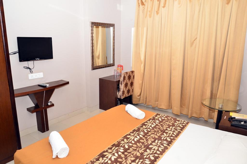 Hotel Blue Lagoon Даман Екстериор снимка